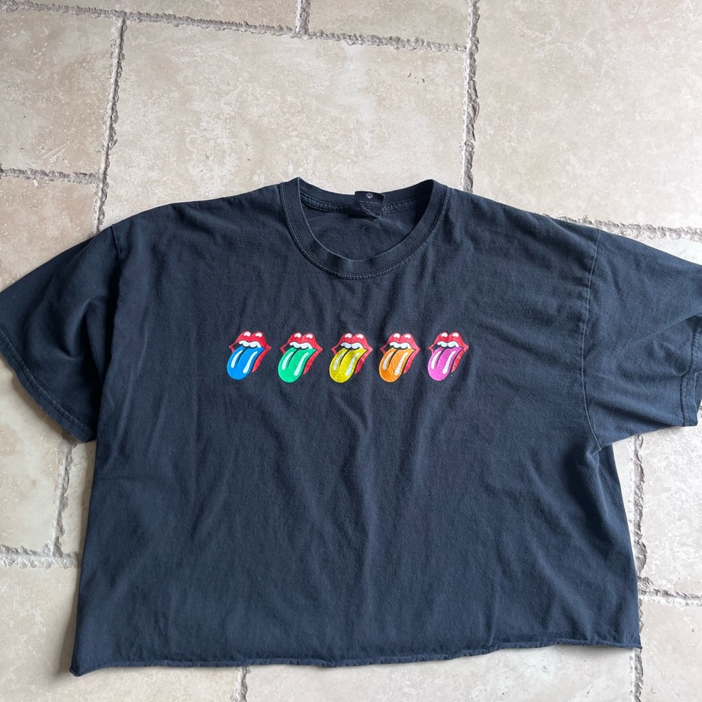 Cropped Tongue T Shirt